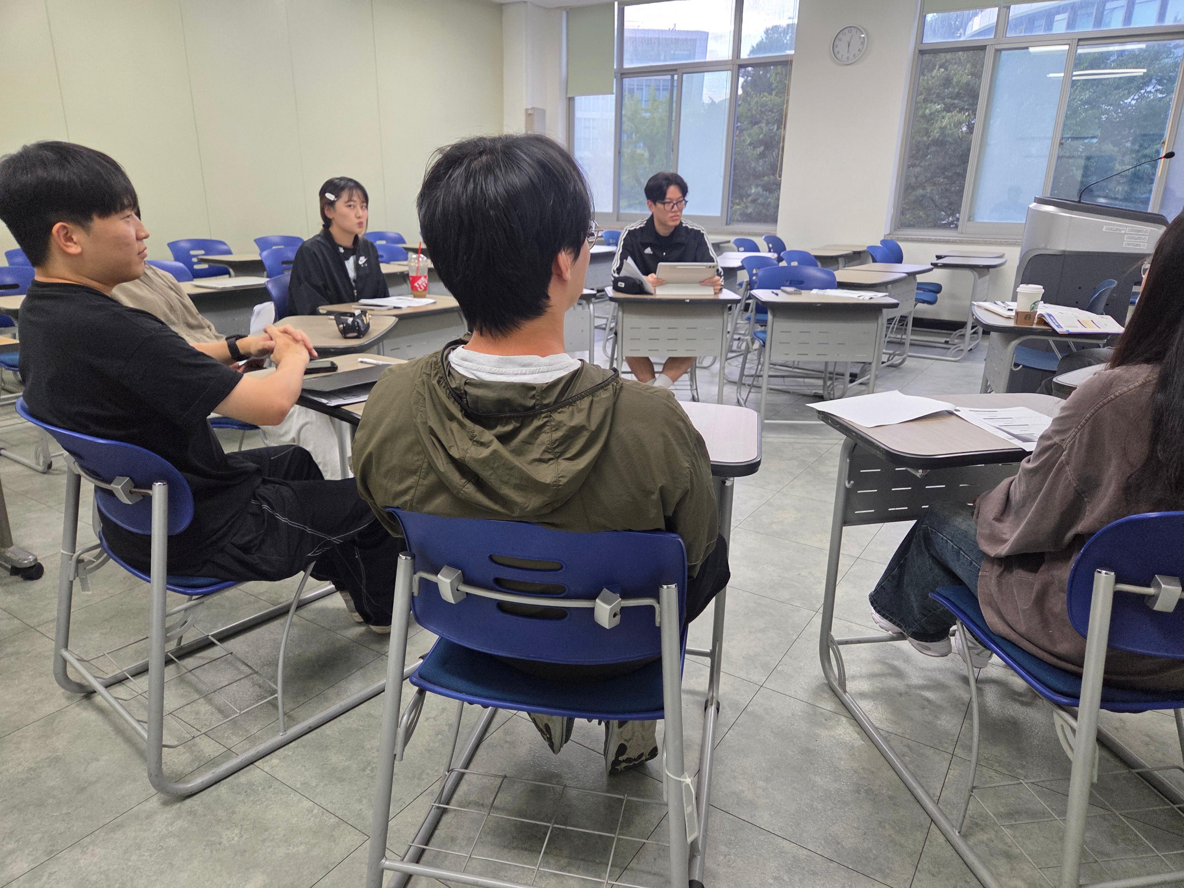 2025학년도 2학기 영어회화 동아리 활동 사진